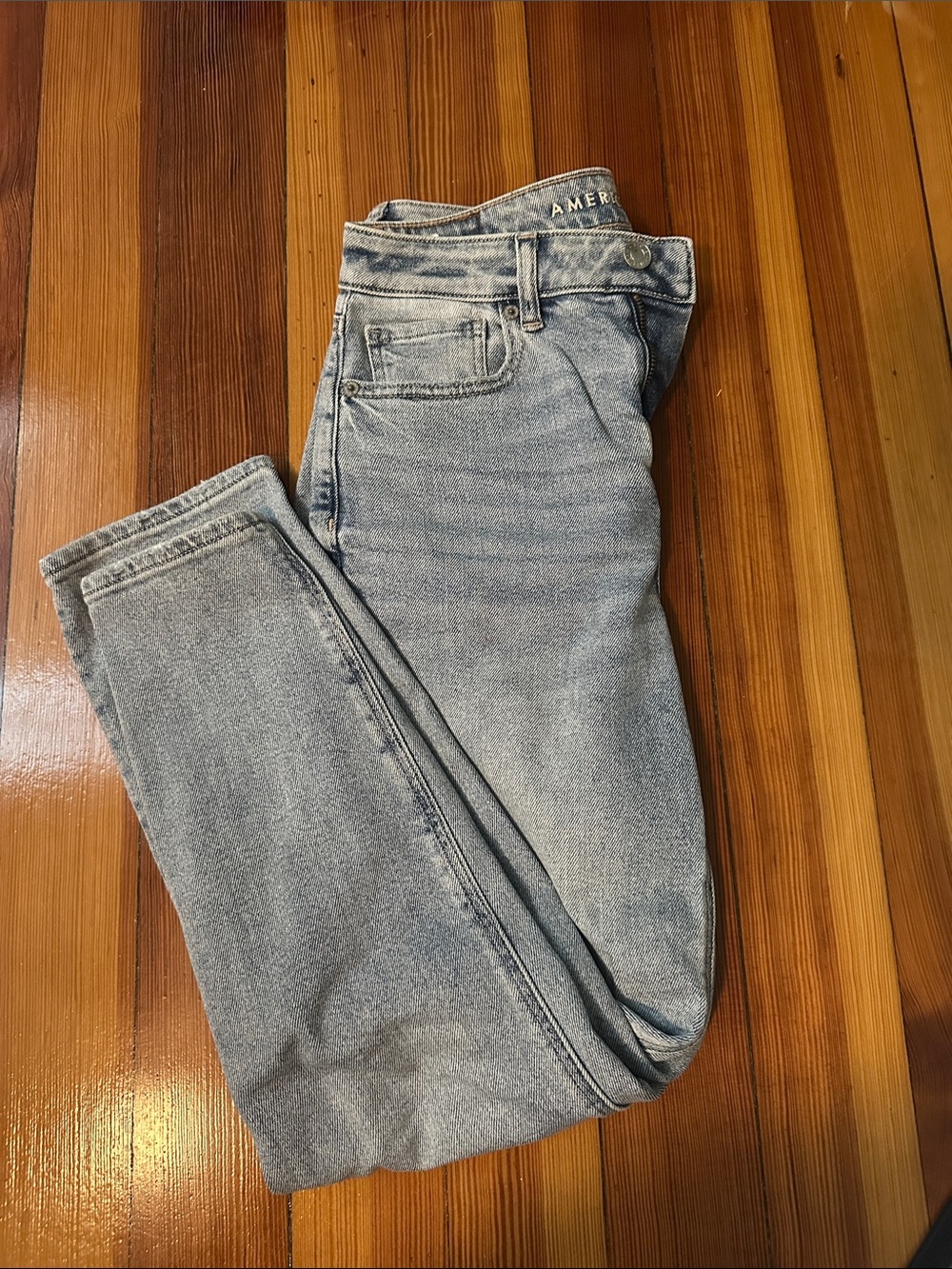 Light Wash Mid Rise Jeans